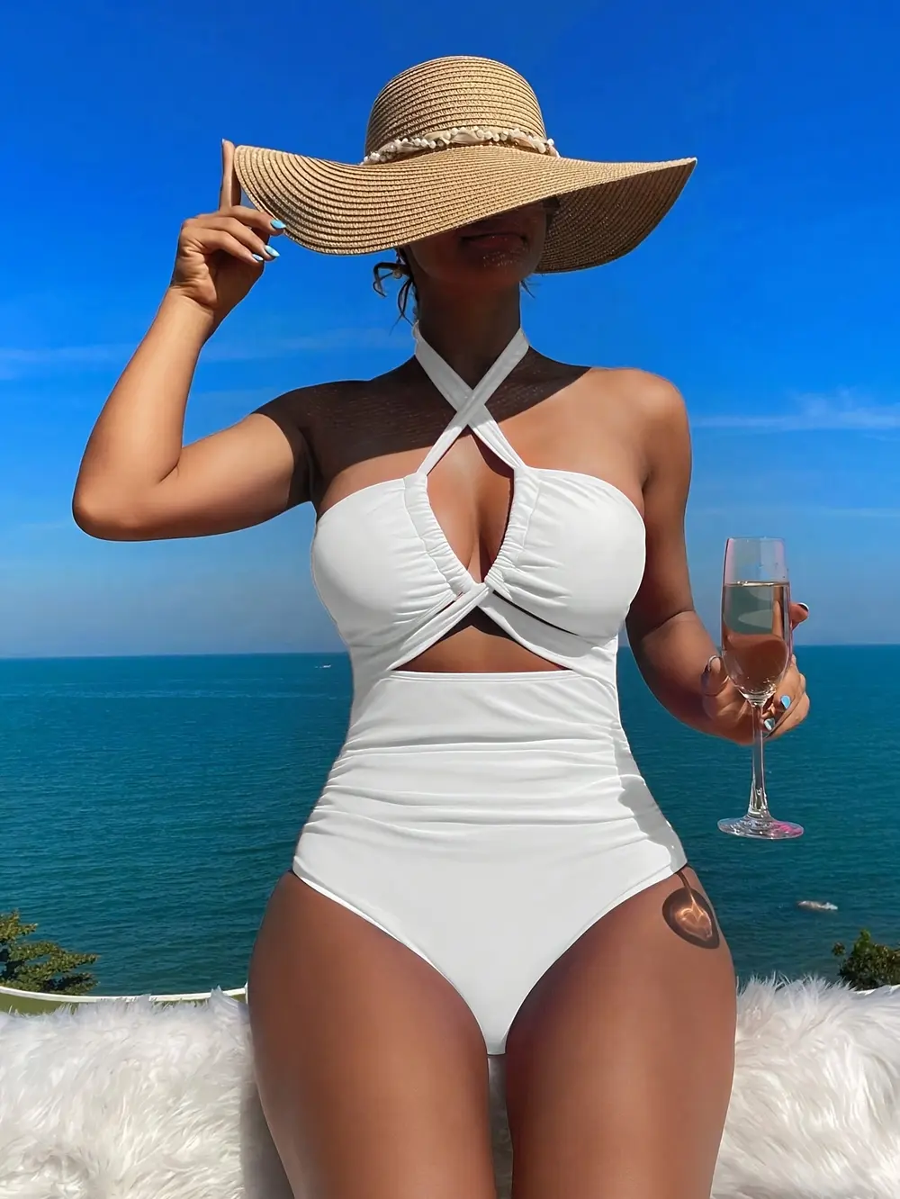 Women's Crisscross Halter 1-Piece Swimsuit - Cutout Ruched Tummy Control Color Block Monokini, Sexy High Cut Swimsuit Style for Summer Beach Vacation, One Piece Swimsuits