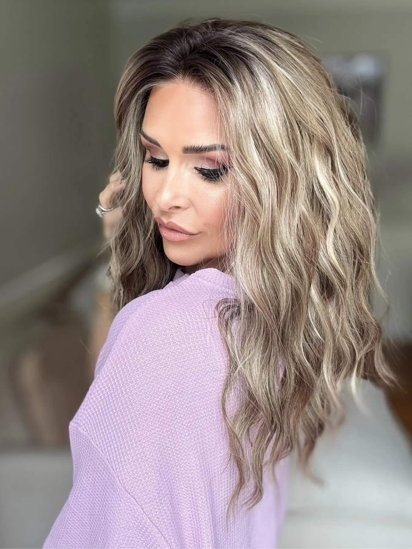 MACA BAKA Stella Dirty Blonde Brown Ombre Highlight Water Wave Lace Front Wigs with Scandinavian Hairline 16 Inches Medium Length Low Density Mixed Brown Ash Blonde HD Synthetic Lace Front Wigs for Women