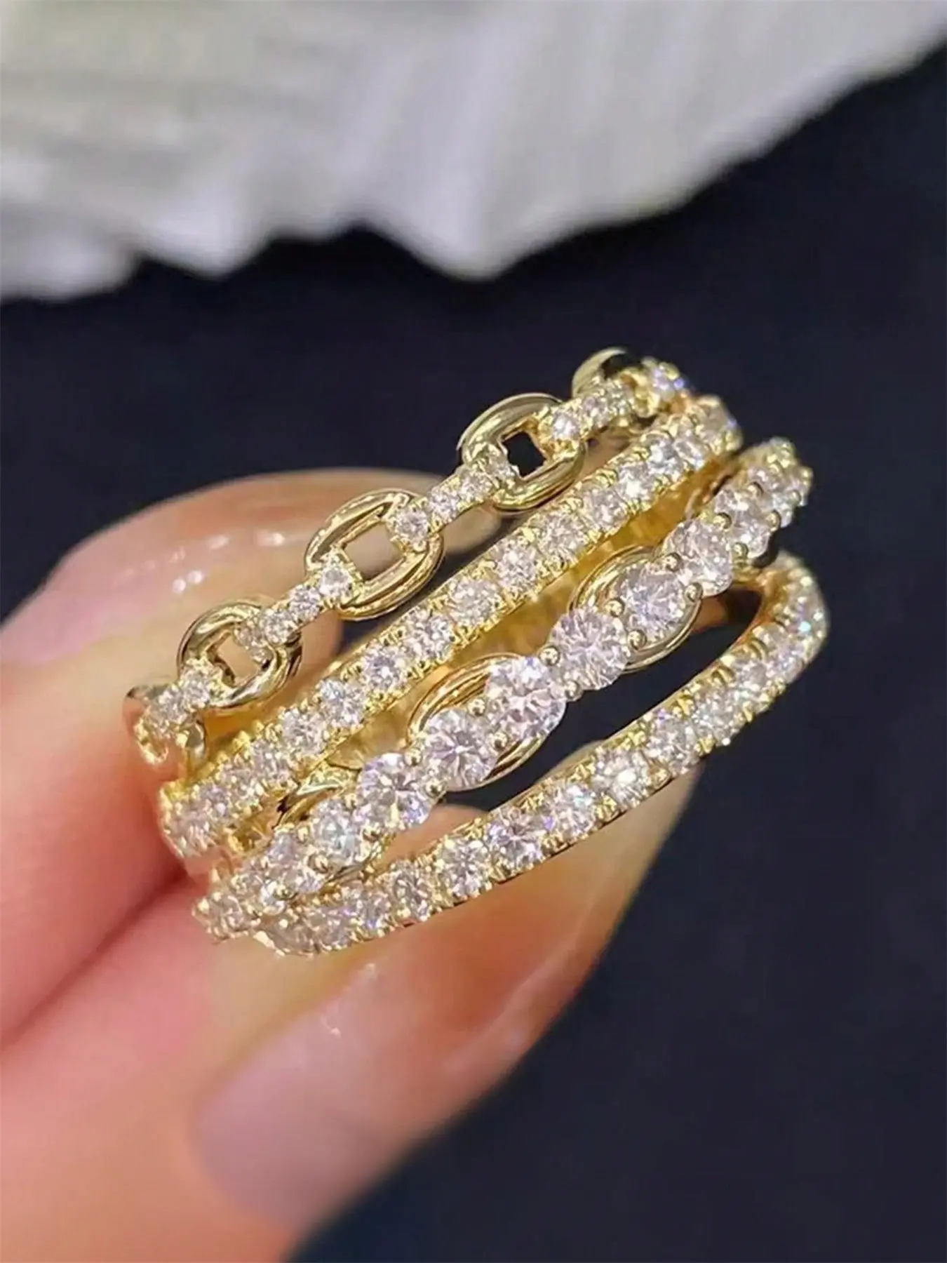 1 PC Fashion Cubic Zirconia Stackable Finger Rings Beautiful Rings For Women For Wedding Engagement Party Jewelry Valentine's Day Gift Elegant Ring
