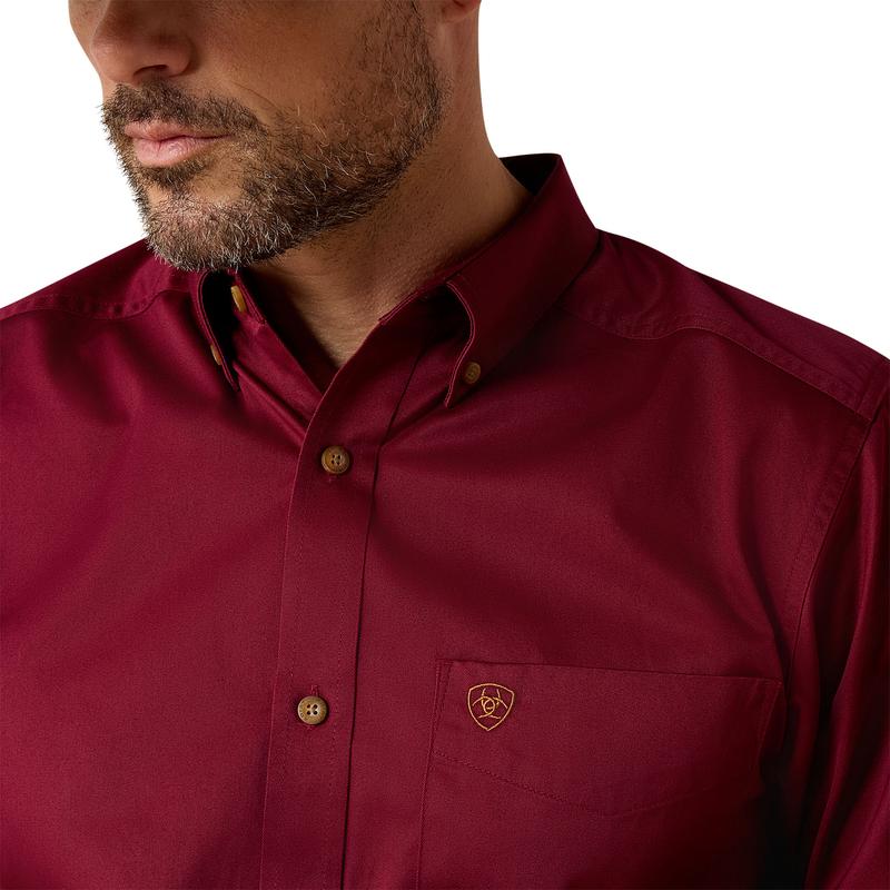 Ariat® Men's Casual Series Burgundy Fitted Button-Up Shirt 10034226