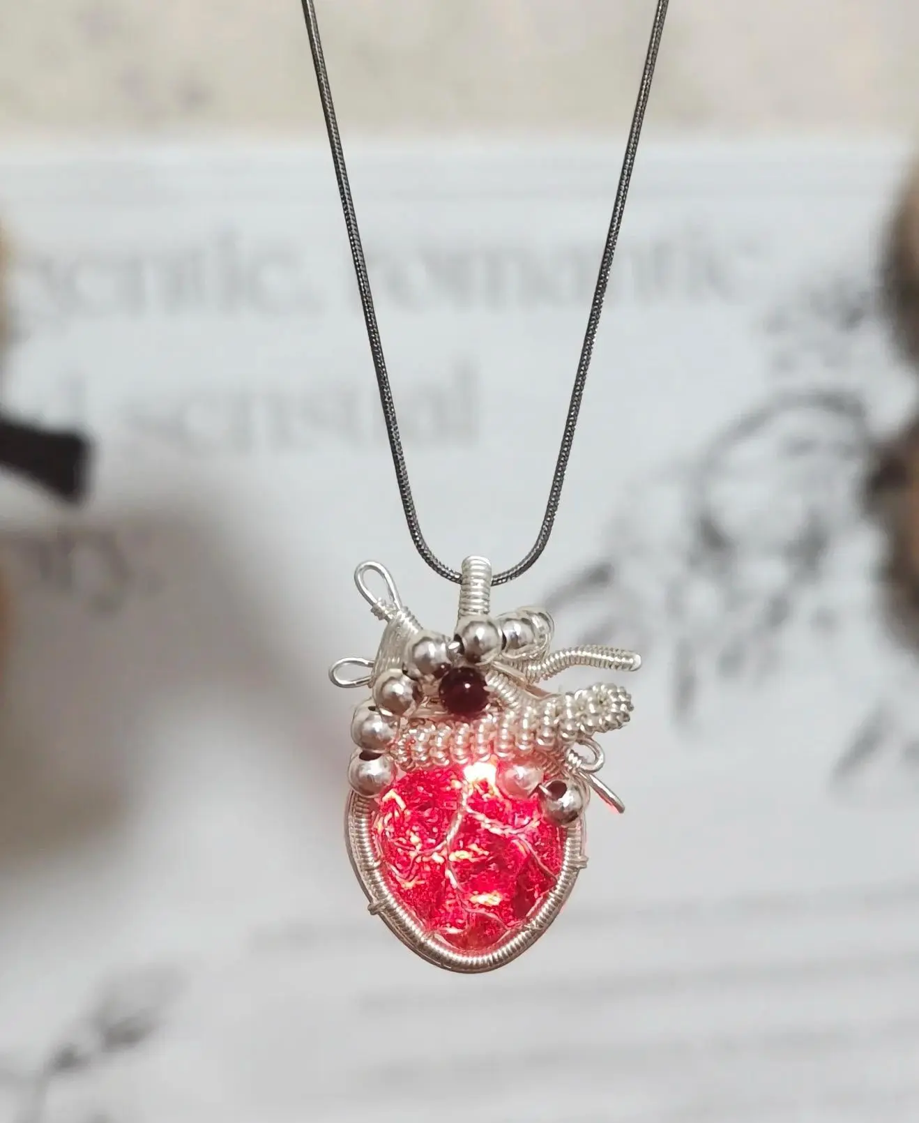Handmade Raw Heart Necklace Crystal Pendant with Silver Chain - Emotional Healing Love Energy Women's Jewelry, Unique Figural Crystal Raw Crystal Heartbeat Necklace for Women - Natural Stone Pendant Jewelry Gift