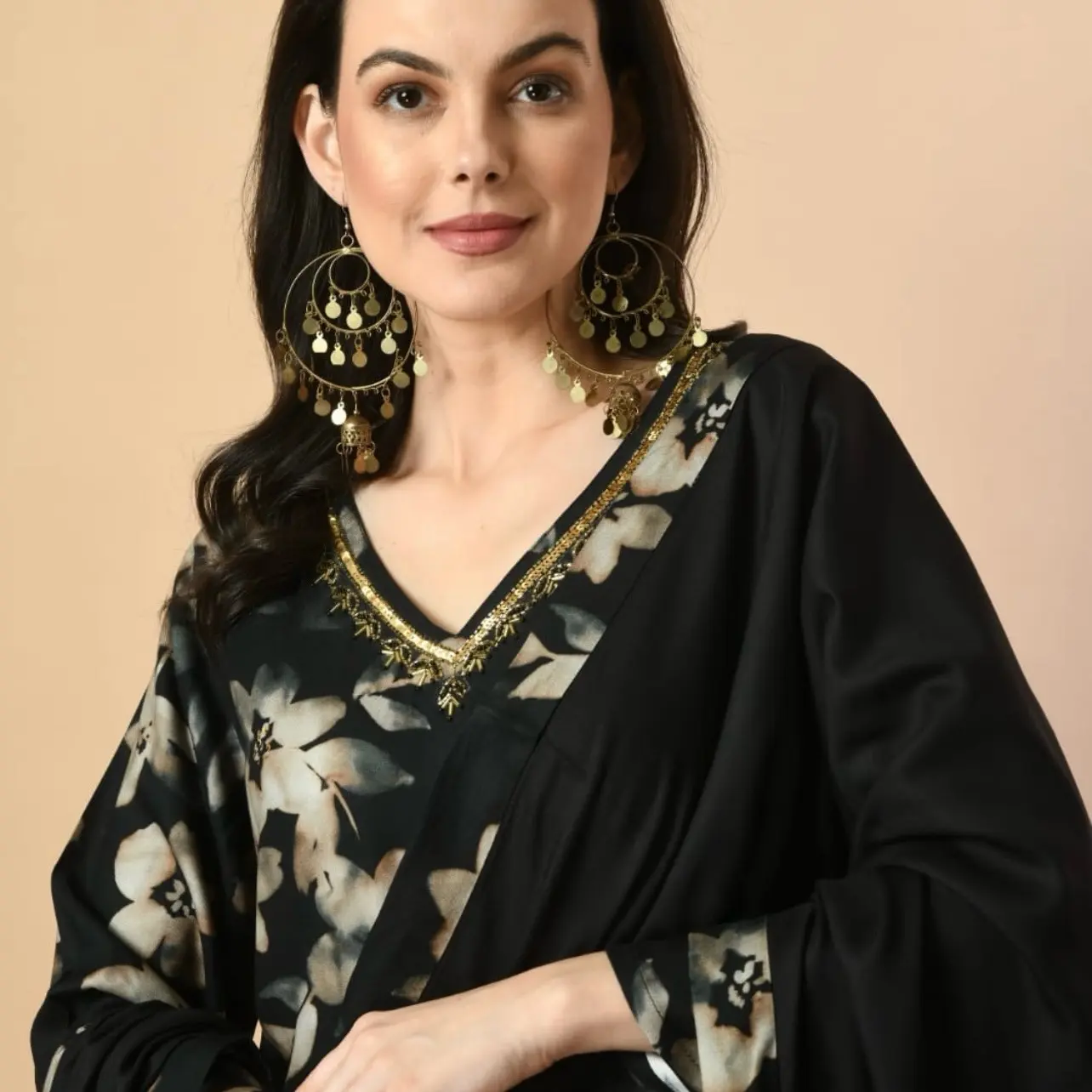 V Nick black kurthi set