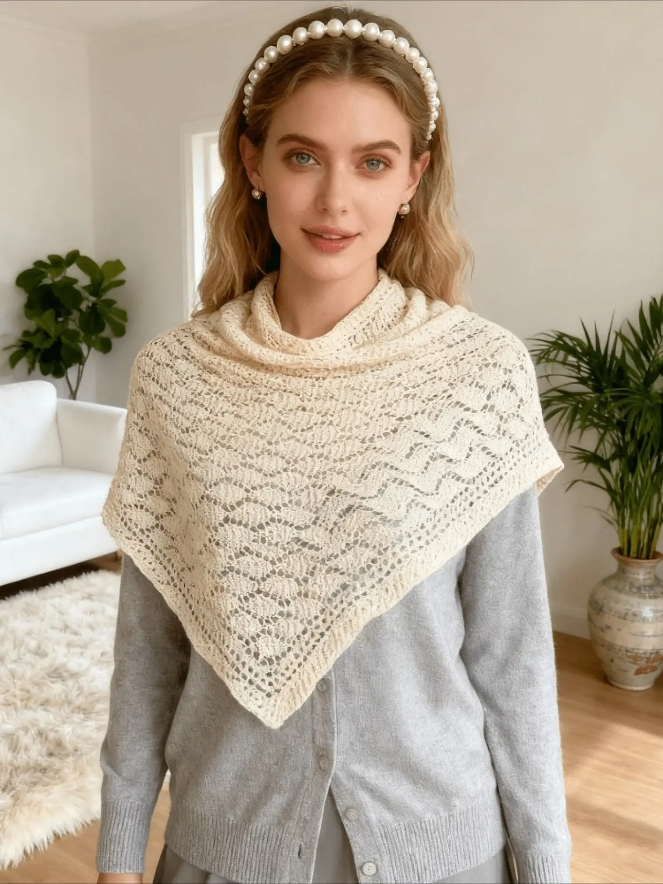 1Pc autumn new versatile solid color knitted small shawl hollow women's fashion soft skin-friendly soft triangular towel women