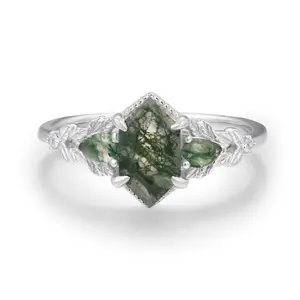 Gardenia Moss Agate Ring White Vermeil