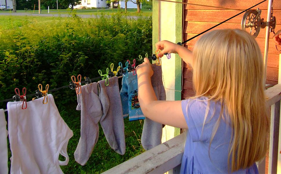 Retractable Portable Clothesline for Travel, Clothing line with 12 Clothes Clips, for Indoor Laundry Drying line, Outdoor Camping Accessories