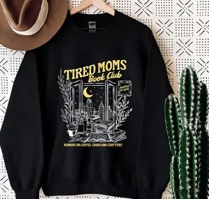 Women's "Tired Moms Book Club" Graphic Sweatshirt, Cozy Oversized Pullover, Retro Casual Long Sleeve Top for Daily Wear & Street Style