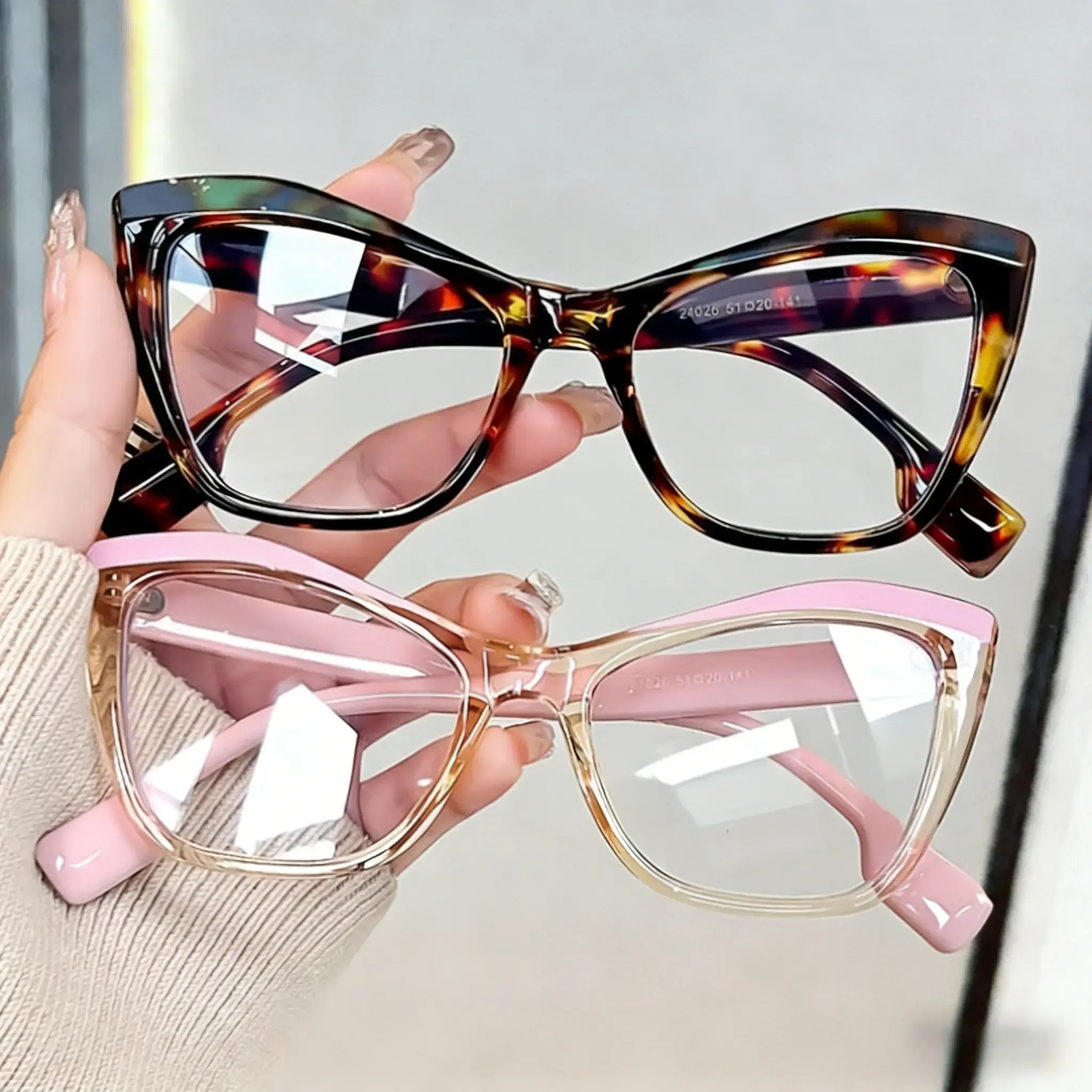 2 pairs of Y2K butterfly cat eye transparent frame glasses, anti blue light, sun protection, UV protection PC glasses, fashionable retro trend versatile casual party sunglasses, suitable for daily wear