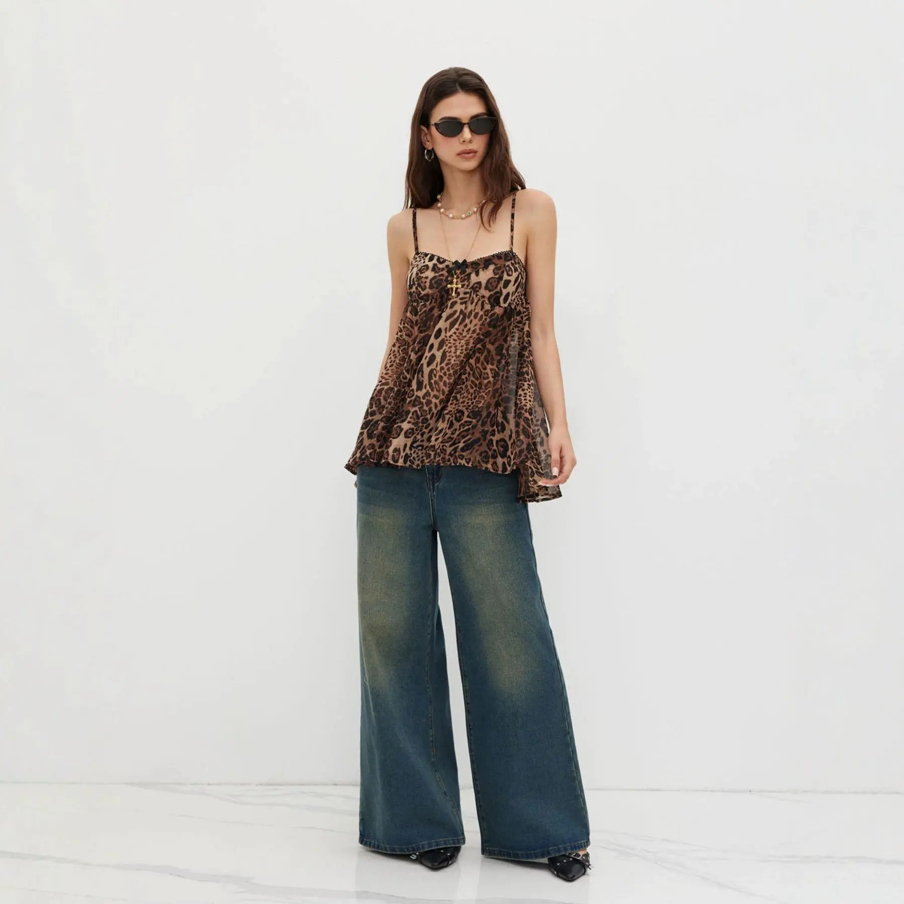 Women's Leopard Print Spaghetti Strap Cami Top, Sweet Bow Decor Chiffon Babydoll Tank Top, Y2K Ruffle Hem Sleeveless Blouse for Summer