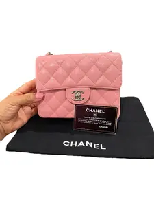 Pre-owned CHANEL Caviar Leather Crossbody Bags Pink Caviar Quilted Mini Square Flap with Silver Hardware Perfect for Daily Use