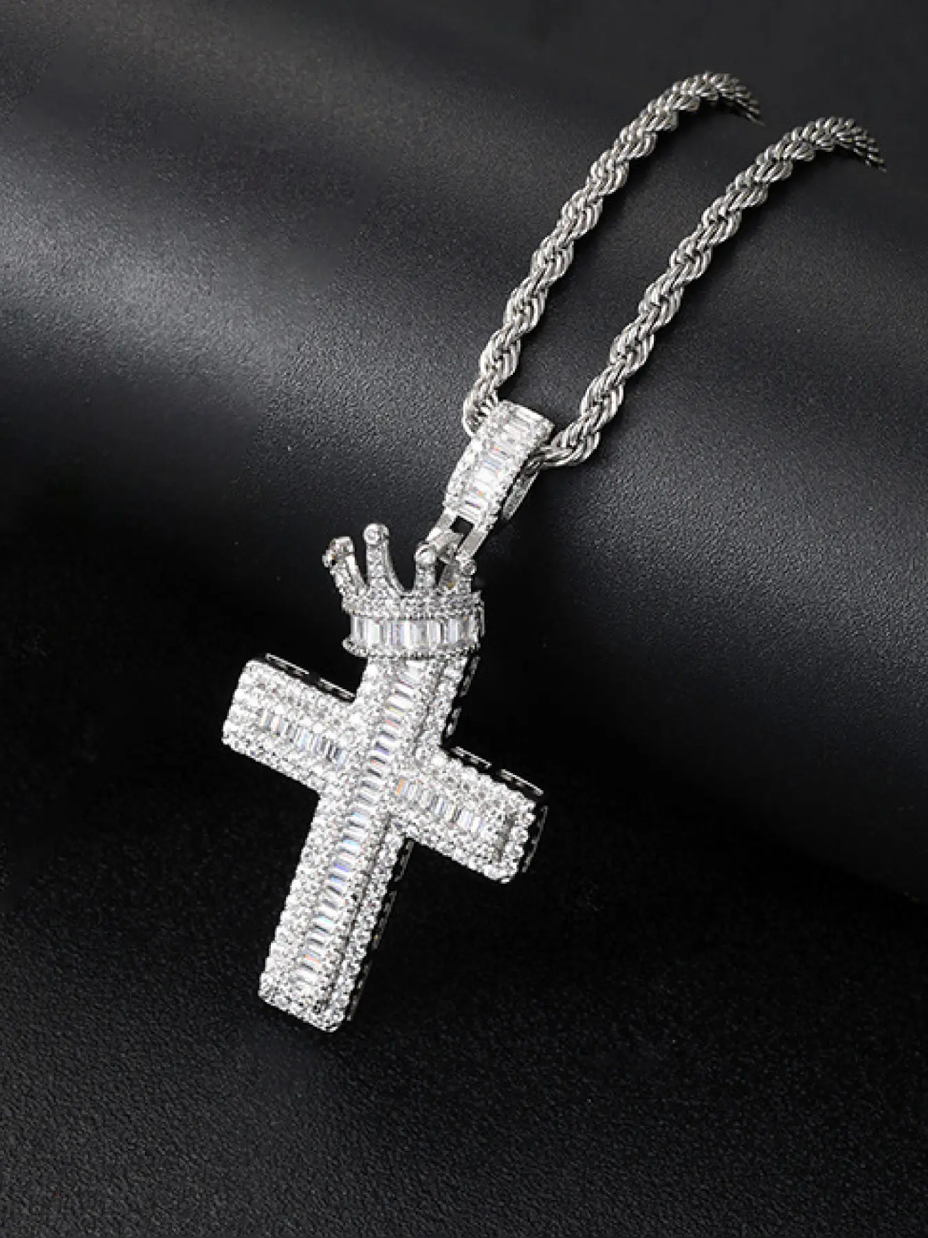 Trendy Hip Hop Crown Cross Pendant Necklace, Perfect Gift for Special Occasions, Unisex Fashion Jewelry, Copper Chain, Zircon Gemstone, Zircon Stones Necklace
