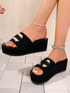 Summer New Thick Sole Sandals, Rhinestone Buckle Platform Flip Flops, Outdoor Wear Height Increase Anti-Slip Beach Shoes