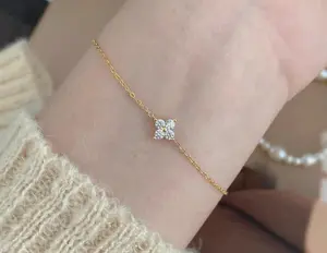 s925 sterling silver Leaf Clover Bracelet，Delicate Jewelry ，Holiday Birthday Valentine's Day Gift for Girlfriend Women Girls, Elegant All- match Classic Daily Wear，Creative Christmas New Year's Minimalist Cute Fashion Pendant Chain Bracelet