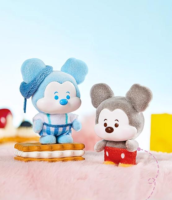 Disney Mickey Mouse Family Cha cha Series Blind Box Keychain，Soft Plush Keychain Bag Accessory For Girls Women Fans, Collectible，Pendant Gift,Unbox Mickey, Minnie, Donald & More Cute Pals