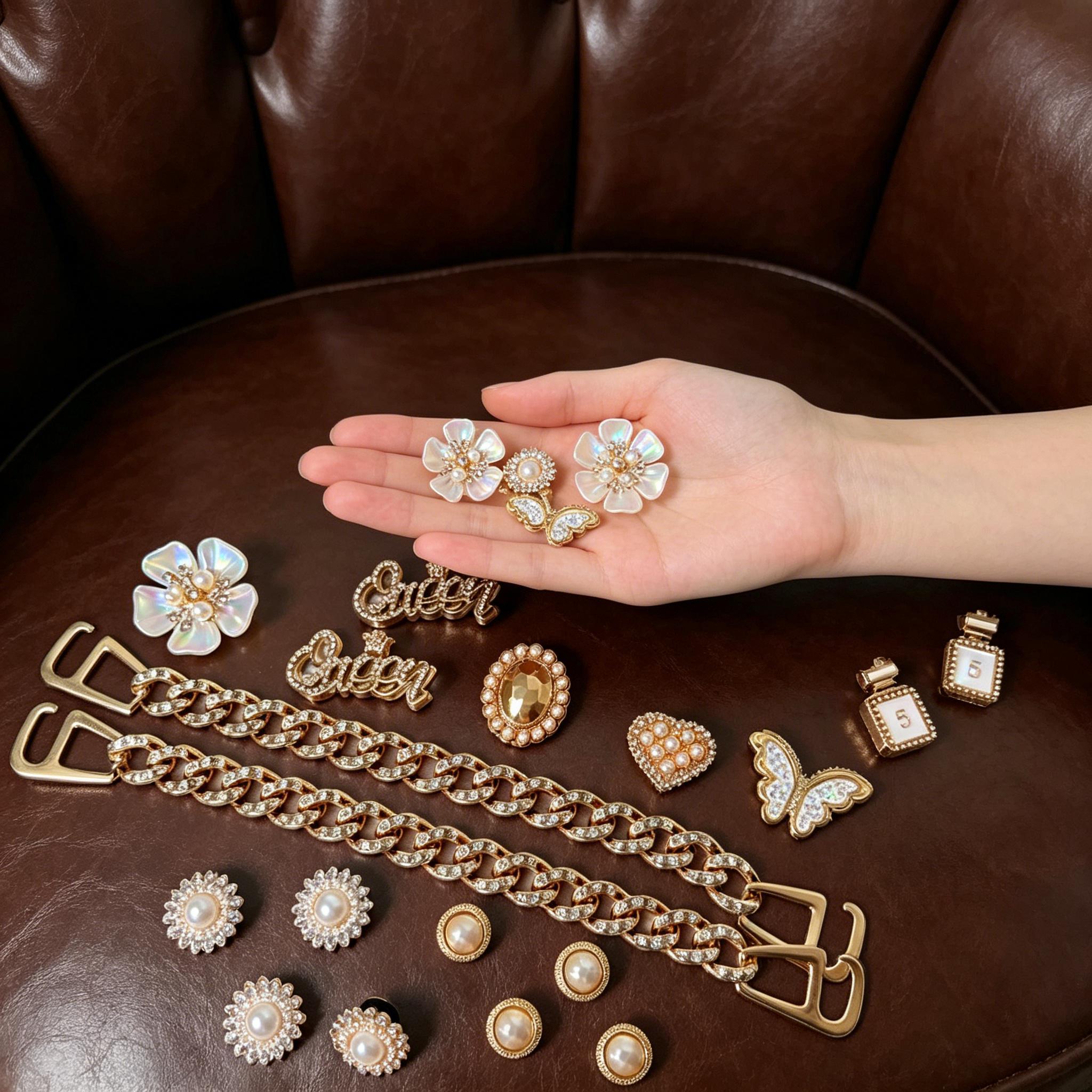 22Pcs Shiny Crystal Rhinestone Clog Charms, Bling Butterfly Flower Chain Ornaments, Fashion Party Birthday Gifts for Women