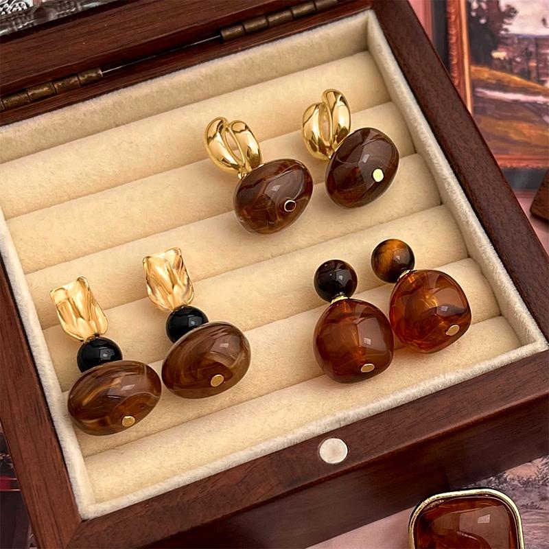 Renaissance Vintage Light Medieval Style Melad Amber Stone Earrings Collection Artistic Retro French Stud Earrings Silver Needle Copper Metal Ear Accessories