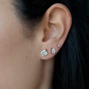 EVRY JEWELS Gold or Silver Plated Women's Hypoallergenic Twinkling Star Oval Stud Earrings