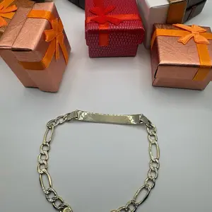 Exclavas de oro de 14k . Estilo fígaro 6mm
