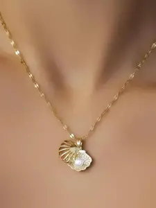Women's Shell Pendant Necklace, French Pearl Beach Jewelry Gift for Girlfriend Bestie Mom, Summer Vacation Accessory