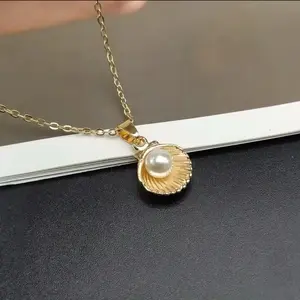 Shell pearl necklace jewelry