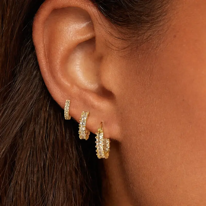 14K Gold-Plated Hoop Earrings Gold Plated Earring Set Rhinestone Cubic Zirconia Hoop Earrings Chunky Small Gold-Plated Hoops Huggie Earring for Women Gold Jewelry for Woman