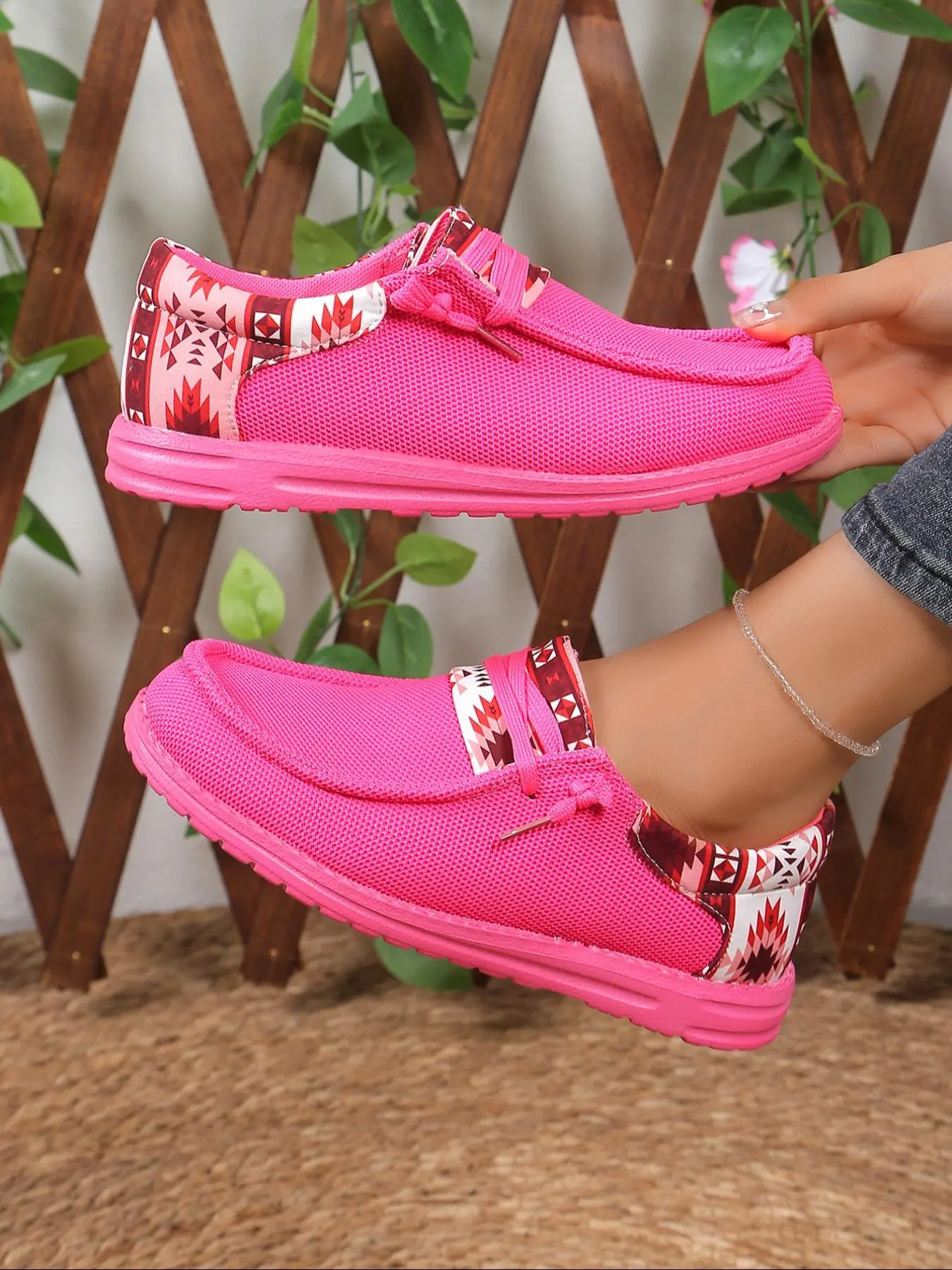 Women's Fashionable Ethnic Pattern Slip on Style Sneakers, Casual Comfortable Breathable Lightweight Sports Shoes, Female All-match Round Toe Shoes for Daily Wear, Breathable Slip ons