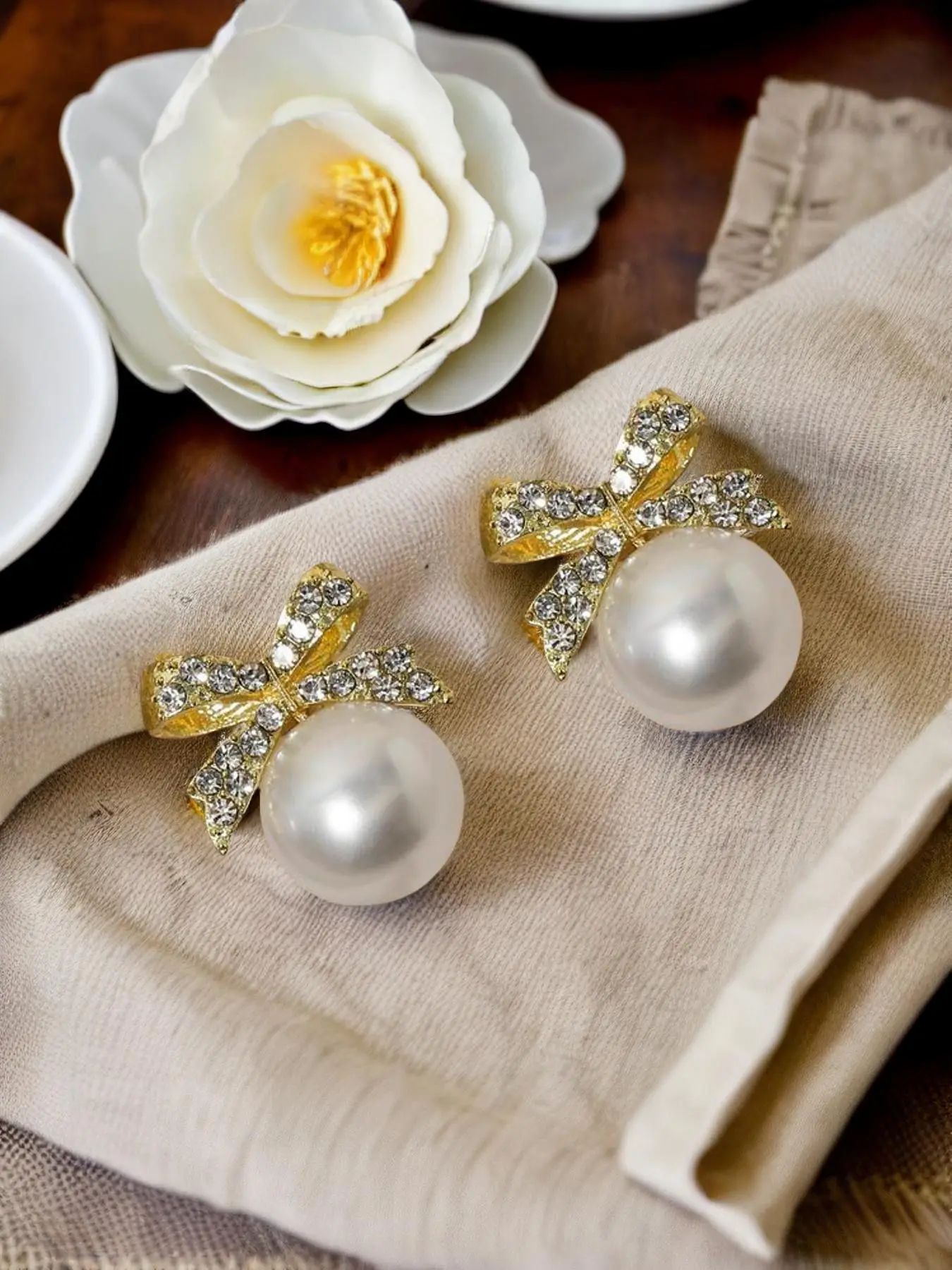 Elegant Faux Pearl Decor Bowknot Design Stud Earrings for Women, Exquisite Trendy Stud Earrings, Chic Gorgeous Vintage Jewelry, Cute Accessories As Bi