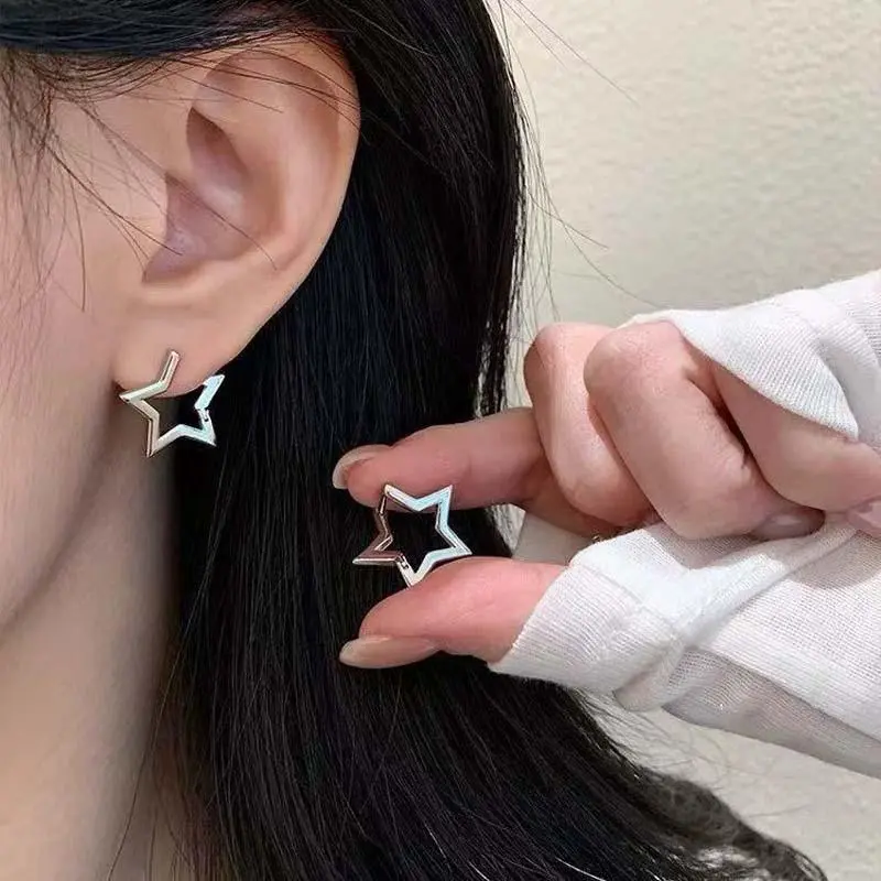 2025 Silver Color Pentagram Stud Earrings for Women Simple Metal Hollow Star Design Ear Buckle Personality Jewelry Accessories
