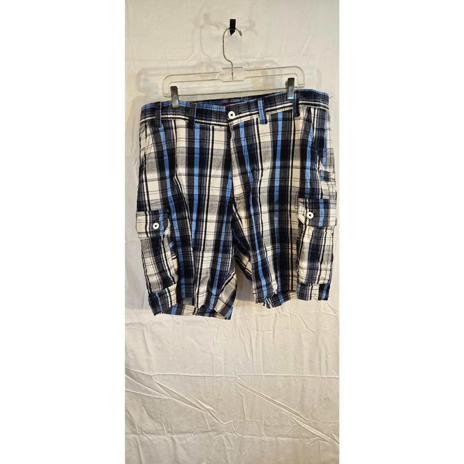 Men's Foundry Plaid Cargo Shorts -- ITEM #3280