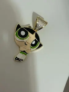 Colgante dorado minimalista