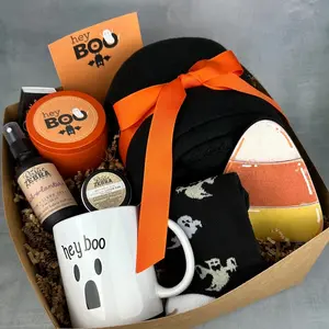 Boo Basket For Her, Halloween Gift Basket, Fall Gift Box, Spooky Basket, Hygge Basket, Halloween Gift Basket, Adult Halloween Care Package