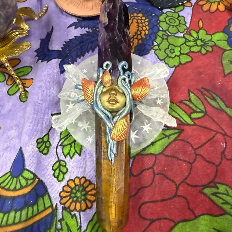 Tiger’s Eye, Quartz & Amethyst Tree Spirit Wand 7” | 7.5 oz  Wand of Strength, Clarity & Divine Wisdom – Awaken the Spirit & Channel Earth-Magic Power