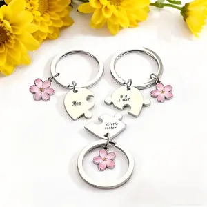 3/4 Pcs Mom Big Sister Little Sister Daughter Puzzle Heart Keychain – Split Apart Matching Keyring for Family Love – Emotional Gift for Mother’s Day, Birthday, Christmas for Women & Teen Girls(with Pouch)