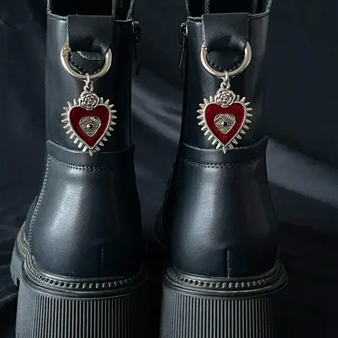 Punk Style Heart & Eye Design Shoes Charms, Decorative Charm, Fashionable Goth Biker Cowboy Shoes Decorations, DIY Detachable Shoes Accessories for Men & Women, Bling Shoe Charms, Shoe Decor Accessory