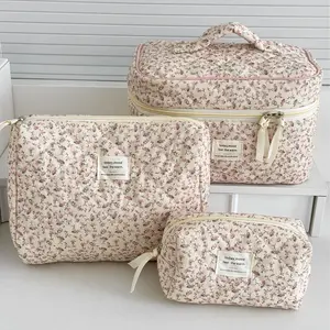 Quilted Makeup Bag, 3PCS Travel Makeup Bag, Cute Floral Make up Bag Cosmetic Bag Toiletry Bag for Women Girls