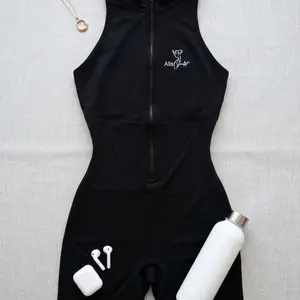 Body Shaper Jumpsuit - Enterizo Deportivo con Ajuste de Silueta y Cuello Alto