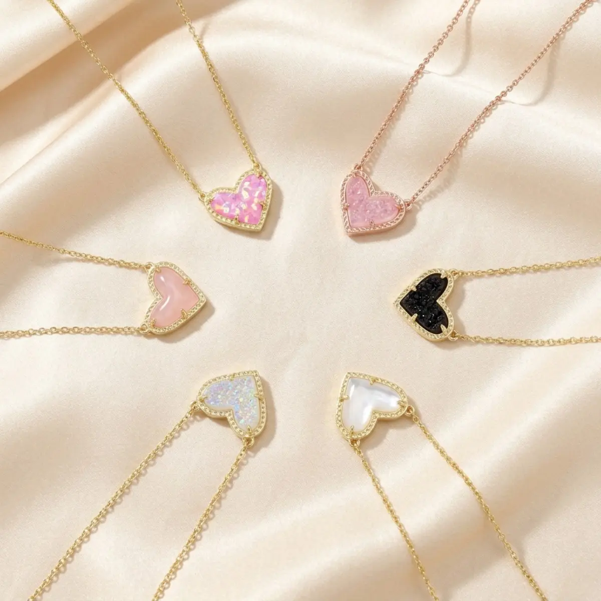 Kendra Scott Ari Heart Adjustable Length Pendant Necklace for Women, 14K Gold‑Plated Brass Dainty Heart Fashion Jewelry, Layering Everyday Necklace