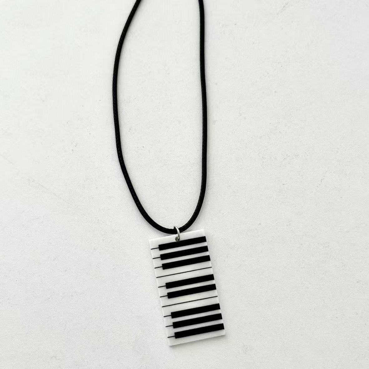 Y2K Sweet Girl Star Music Note Necklace Piano Melody Choker Cute Aesthetic Jewelry for Fans of Y2K Fashion and Music Lovers