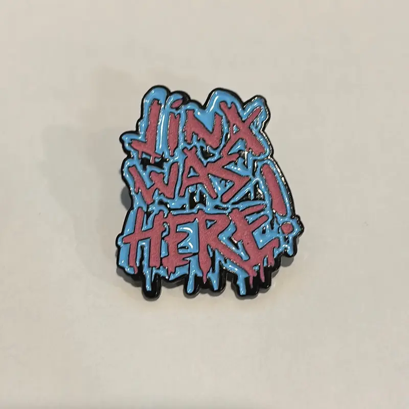 Arcane Jinx Was Here Badge Pastel Soft Enamel Pin League of Legends Glow In The Dark 3cm Durable Black Nickel Metal