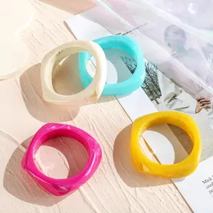 4PCS Bangle Bracelets for Women, Acrylic Resin Square Bracelets Suitable for Daily Summer Jewelry Geometric Irregular Wristbands