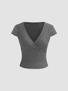 Women's Striped Print V Neck Tee, Casual Slim-fitting Short Sleeve T-shirt, Ladies Summer Clothes for Everyday Wear, Top