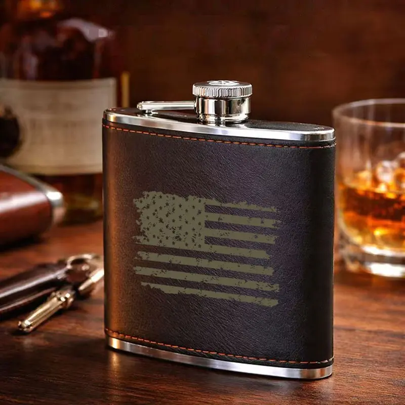 Retro Flag Design Leather Flask, Stylish Elegant, Premium Stainless Steel & Leather, Portable Liquor Flask, Compact Reusable, Travel-Friendly, Perfect Gift for Groomsmen, Wedding, Bachelor Party