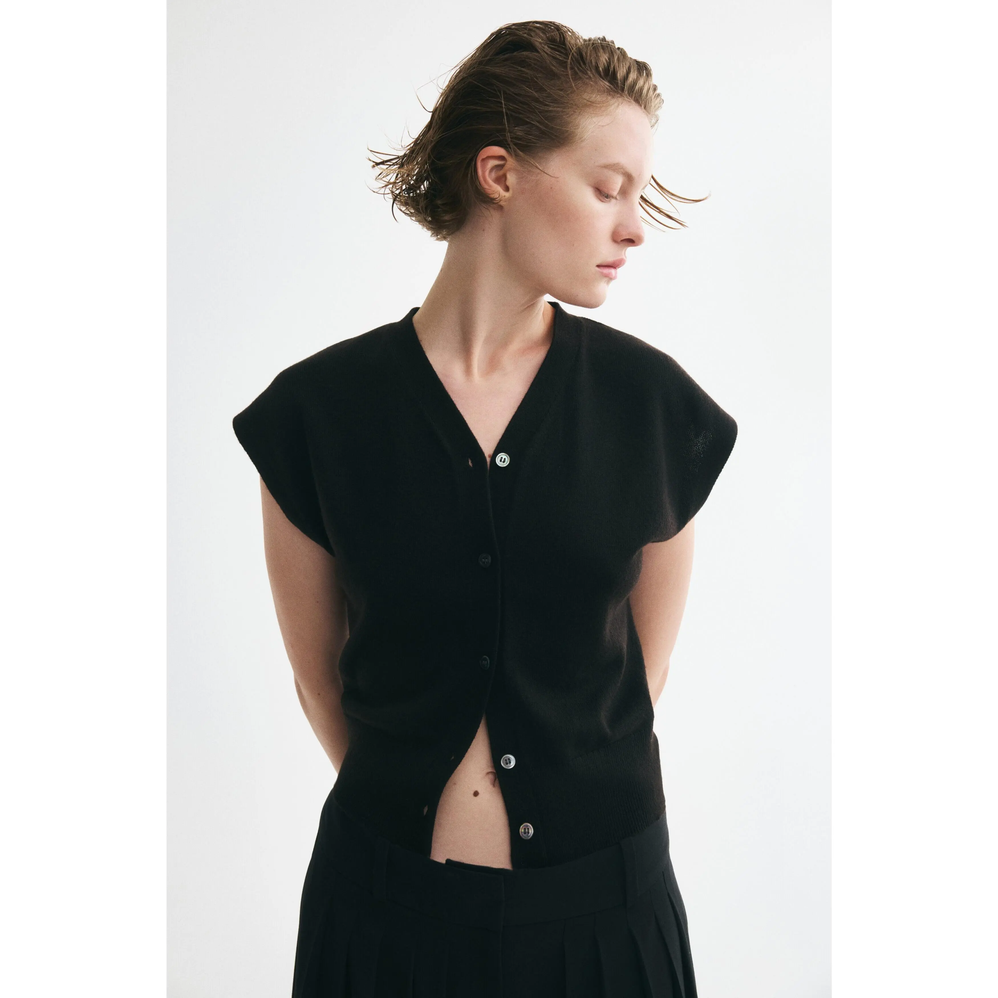 H&M Knitted waistcoat