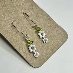 Daisy Droplets with Leaves in Silver - Handmade Dangle Earrings with Beaded Flowers Green & White Glass Seed Beads