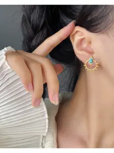 Bohemian cross-border sunflower titanium steel non-fading stud earrings with turquoise inlay, featuring a sense of design and high-end style for women