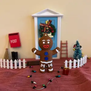 Cute Knitted Gingerbread Man Figure for Christmas Decorations Hanger Hook