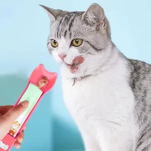 Cat Bar Squeeze Spoon, 1 Count Pet Liquid Snack Feeding Tool, Lightweight & Non-dirty Liquid Snack Feeding Tool for Going Out