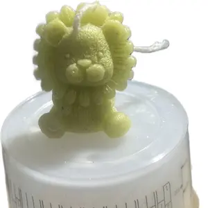 Leon candle Decor