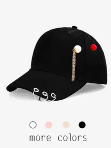 1PC men's or women's punk-style baseball cap with pearl chain decoration, a trendy casual sun hat suitable for daily commuting, outdoor outings and street wear in spring and summer seasons. It is suitable as a gift.