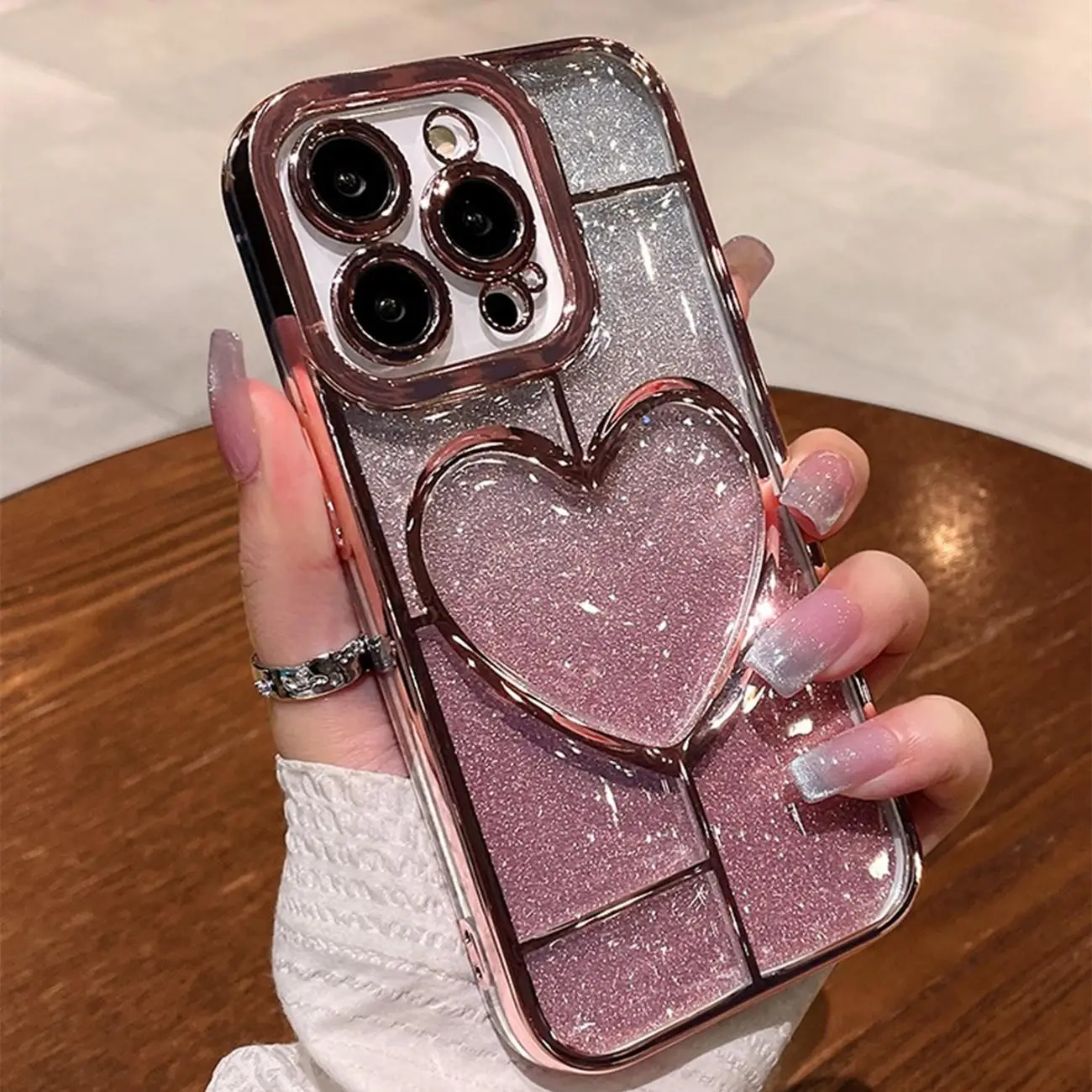 Heart Pattern Glitter Cellphone Protective Case, Shockproof Handheld TPU Phone Protector Cover for iPhone 11 12 13 14 Pro Max Devices, Smartphone Casi