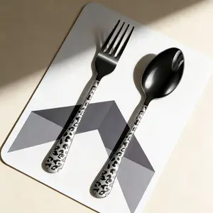 16-Piece Leopard Print Cutlery Set, Dinnerware Service Set, Luxurious Design, Comfortable Handle, Smooth Edges, Ideal for Western Dining & Home Use
